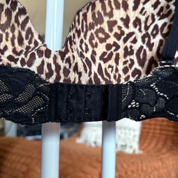 Victoria's Secret Black Lace Bra - Picture 8 of 11